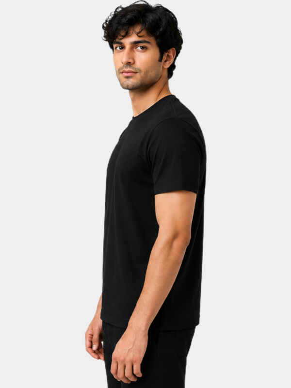 Round Neck T-Shirt - Black Color